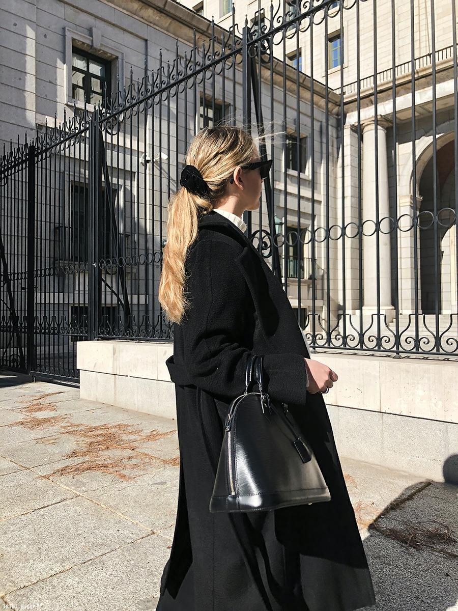 Trini |Max Mara coat The Row skirt