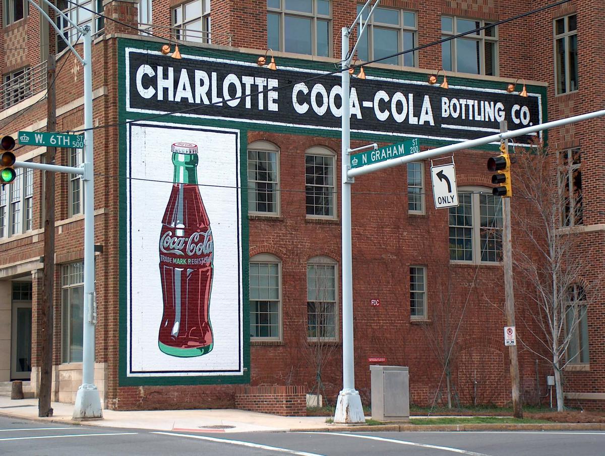 file000643920819 pexels-photo-728413 peces en el suelo ambient macdonals jacek-dylag-523026-filippo-andolfatto www.tucaminodelbienestar.com