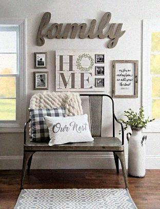 Decoración de pared de un recibidor pequeño: Mosaico de fotos