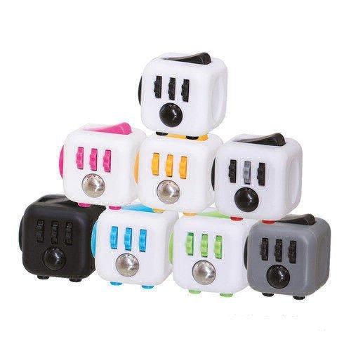 Fidget Cube original de la marca Zuru en varios colores , Modelos/colores Surtidos, 1 Unidad