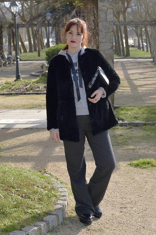 Outfit in Gray & Black (1)