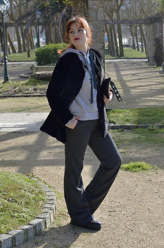 Outfit in Gray & Black (3)