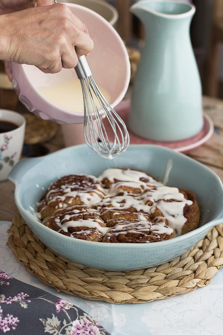 Cinnamon Rolls Saludables con harina integral y deliciosos