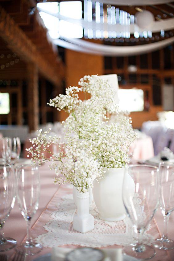 mesa de san valentin con paniculata
