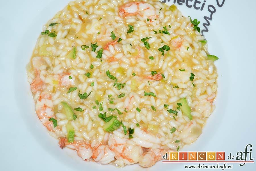 Risotto con langostinos y calabacines, sugerencia de presentación