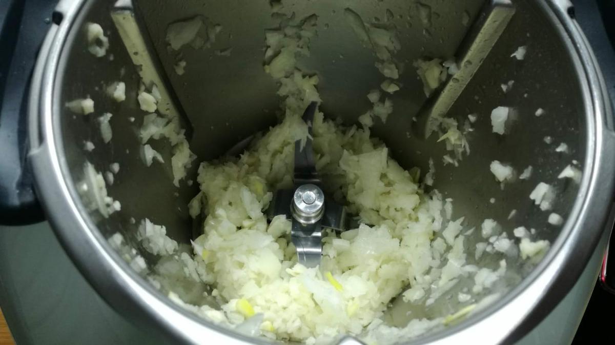 Picar la cebolla y el ajo en la Thermomix