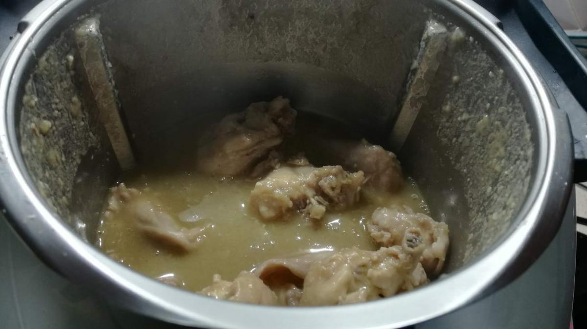 Conejo al ajillo en la Thermomix terminado