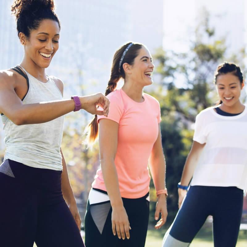 Como hacer caminata con fitbit