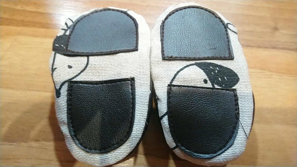 Zapato bebé con detalles de polipiel ¡Con patrones gratis! 