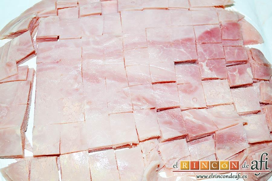 Lasaña de espinacas, jamón y calabacín, cortar el jamón en cuadraditos