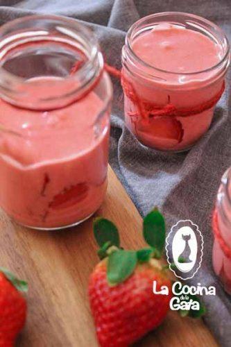 Vasitos de Mousse de Fresas
