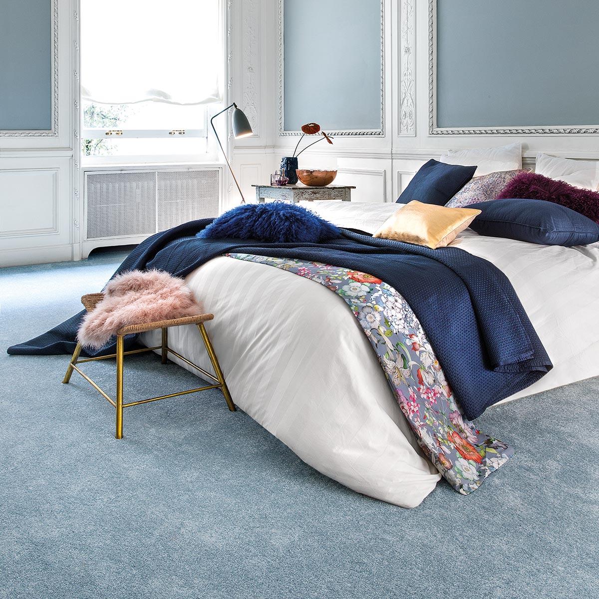 Suelo de moqueta dormitorio