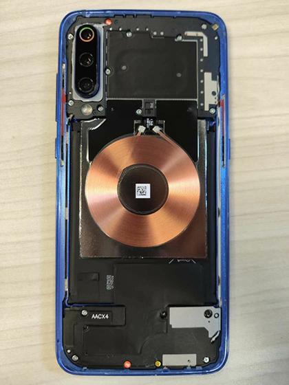 Xiaomi Mi 9 - parte trasera al descubierto