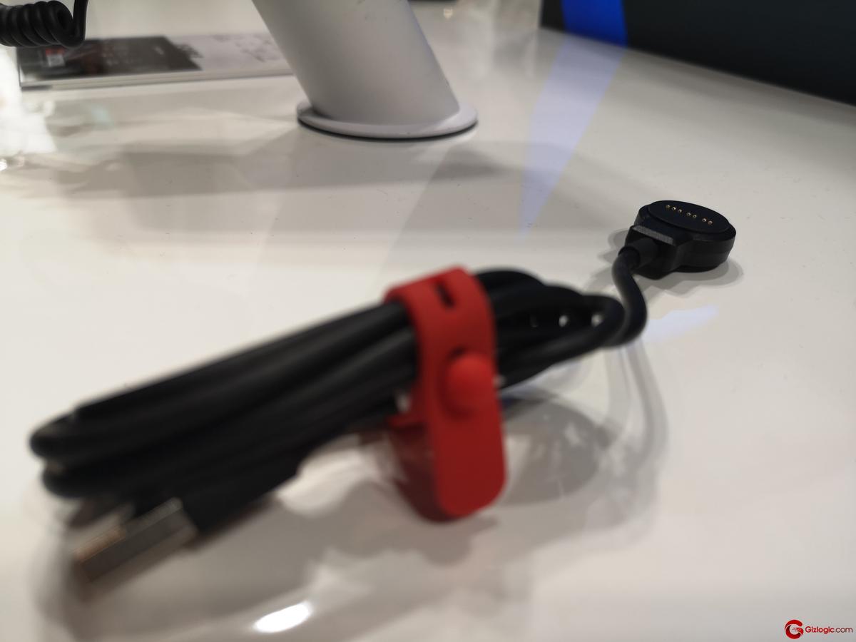 #MWC19: Crosscall Trekker X4, cable de carga