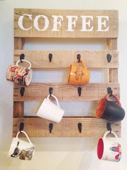 Estante para tazas. Vía Pinterest.