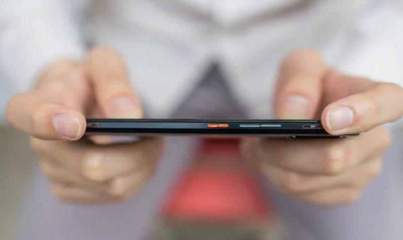 Vivo IQOO - Gatillos laterales