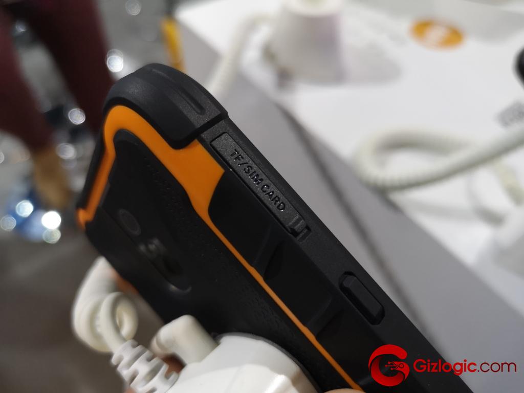 Teléfonos resistentes