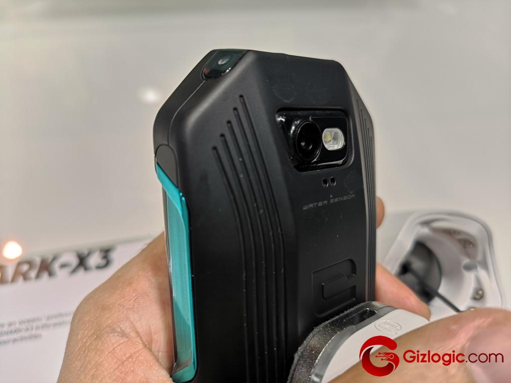 Teléfonos resistentes