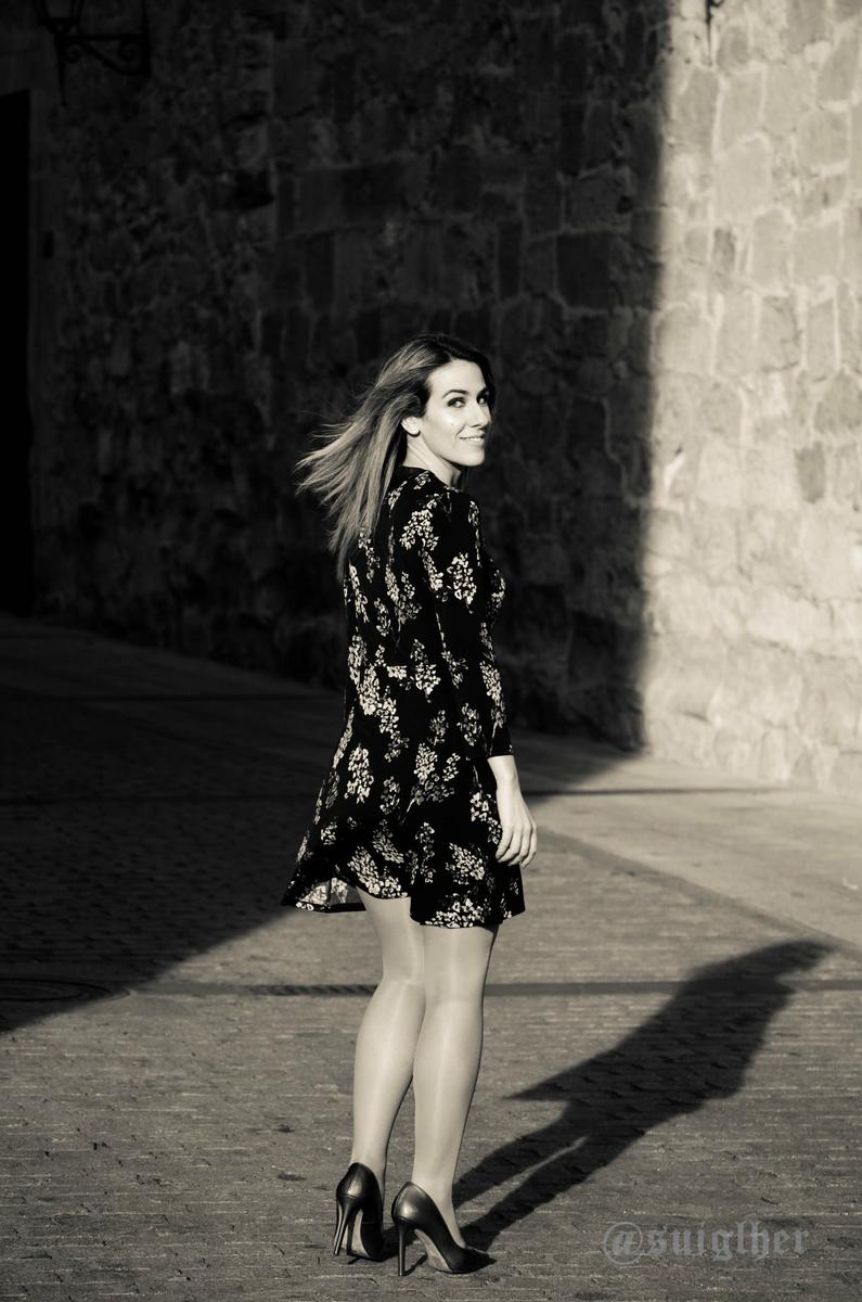 Vestido_flores_mango_negro8