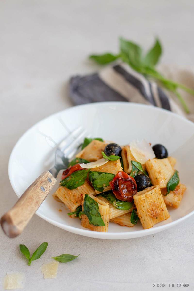 Pesto Rojo y Receta de Pasta al Pesto