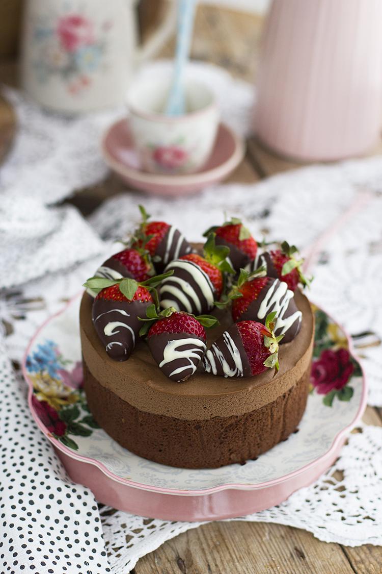 Tarta de Chocolate con 2 ingredientes saludable y sencilla