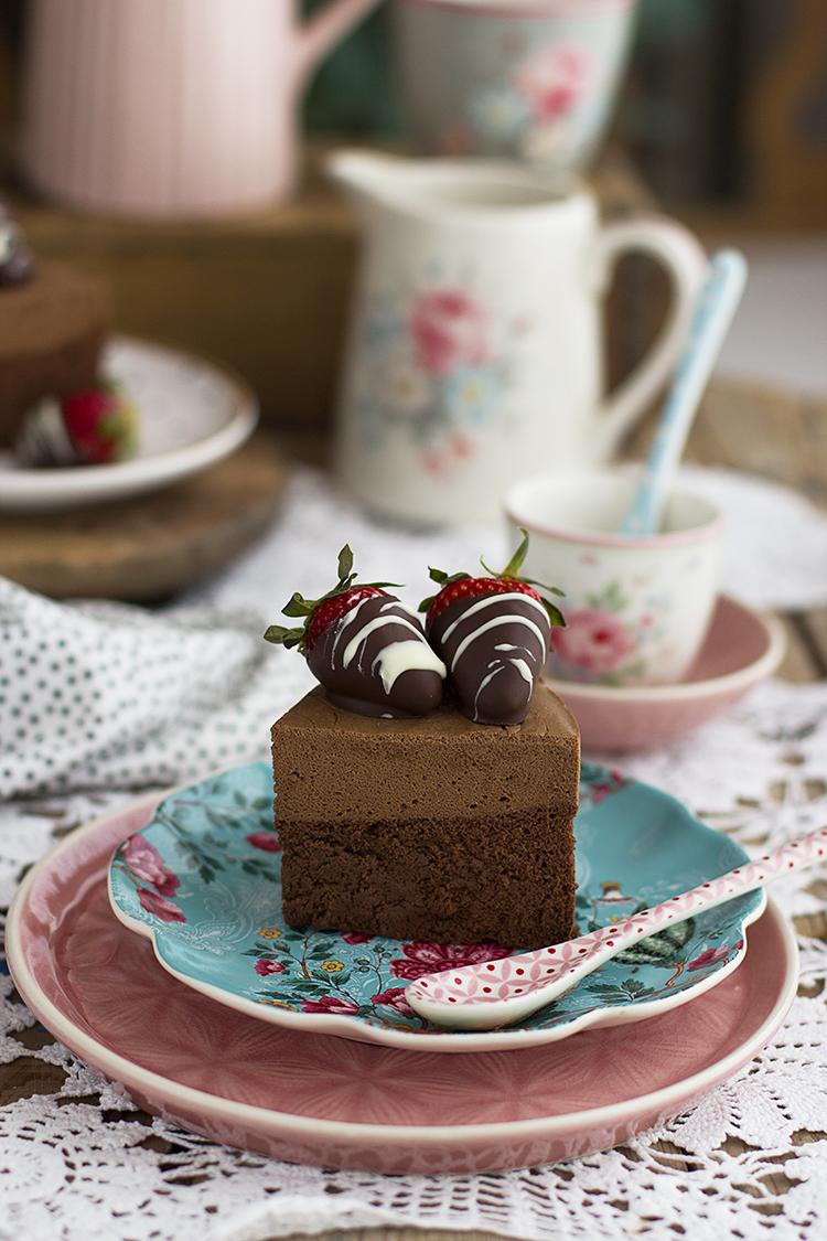 Tarta de Chocolate con 2 ingredientes saludable y sencilla