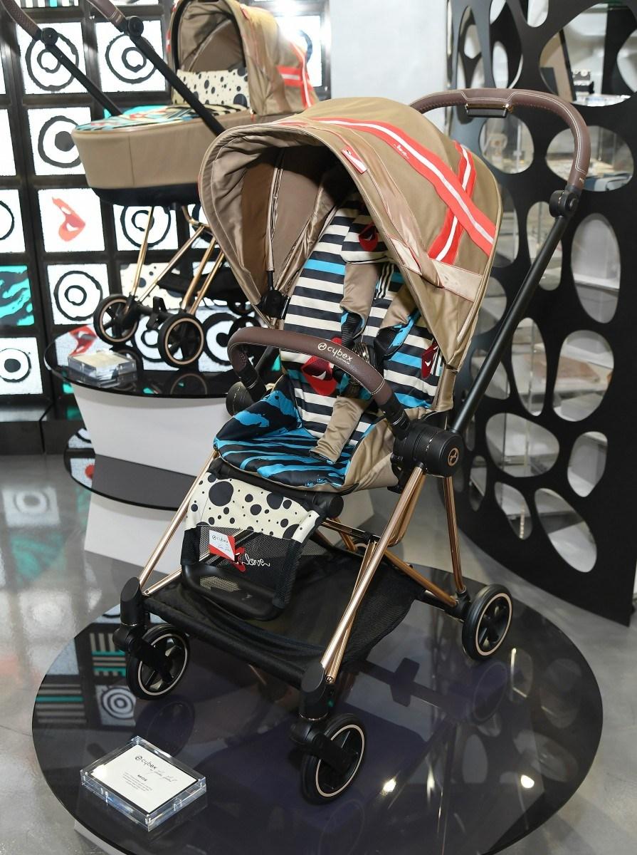 CIBEX lanza la colección by KAROLINA KURKOVA Foto de %title