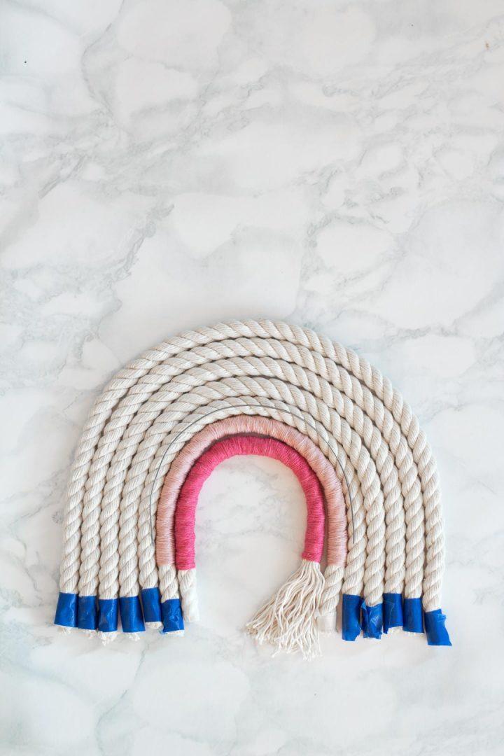DIY | Arcoiris y colgador de puerta con hilo y cuerda - El blog de Laucreativa