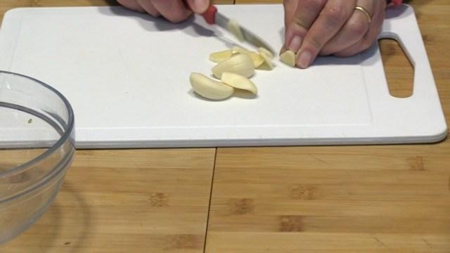 Picamos ajo para el bacalao en salsa