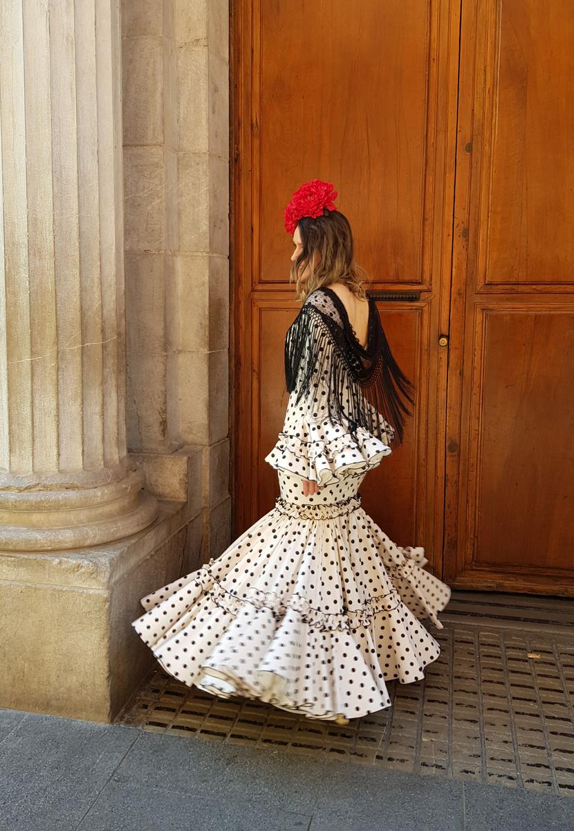 Colección Flamenca Estrella Sánchez Flamenca, traje de flamenca Granada