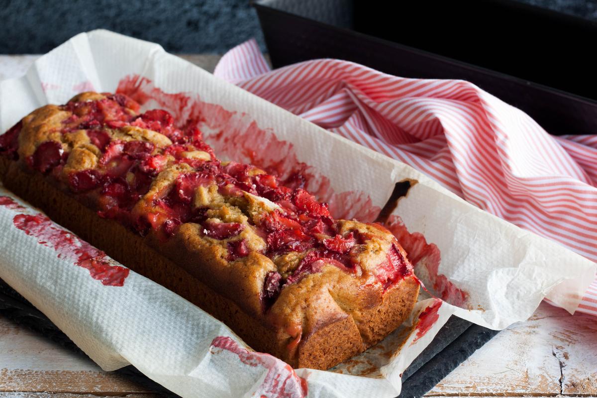 pan de platano con fresas