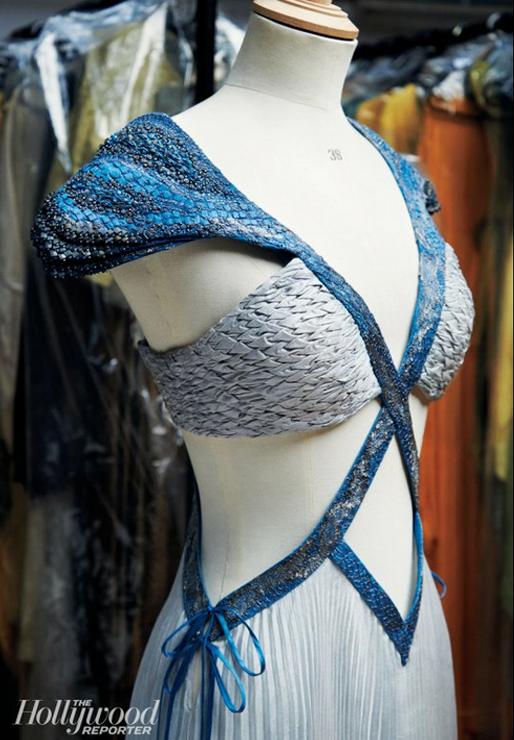 Daenerys_dragon_scale_punto_smock_2