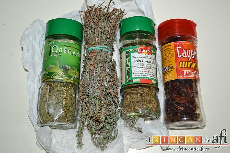 Salchichas al horno con tomate y hierbas, preparar las especias