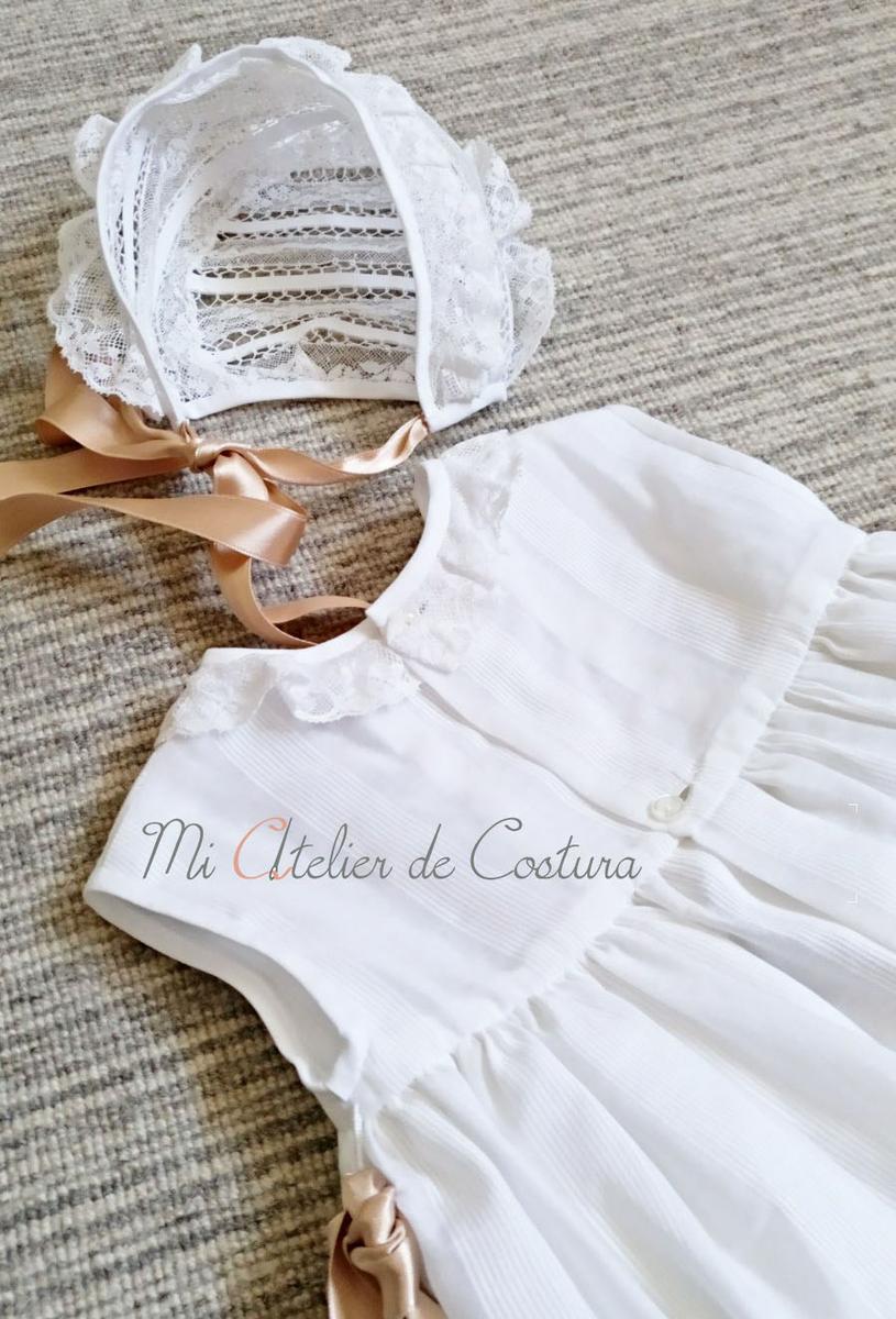 faldón de bautizo espalda