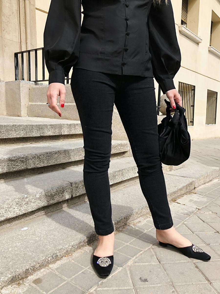 Trini | The Row leggings Deitas top