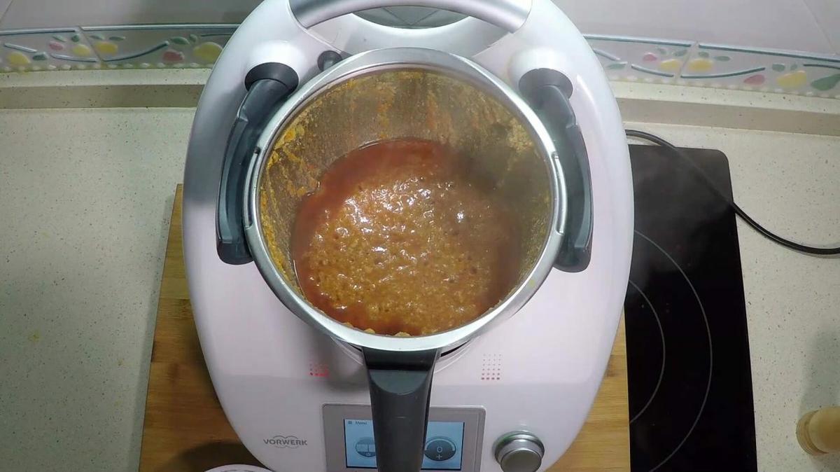 Carne a la boloñesa preparada para la lasaña en la Thermomix