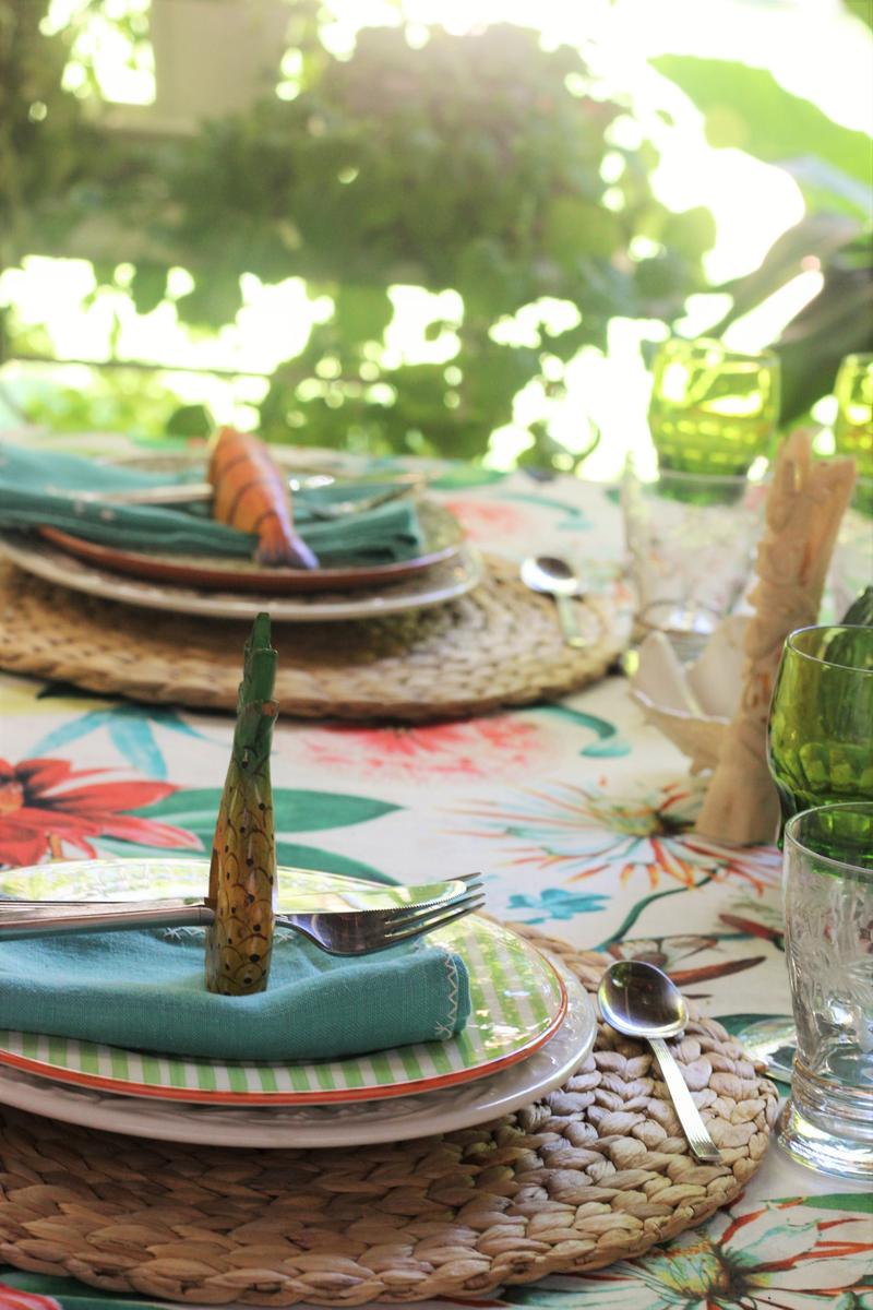 Como preparar una mesa tropical