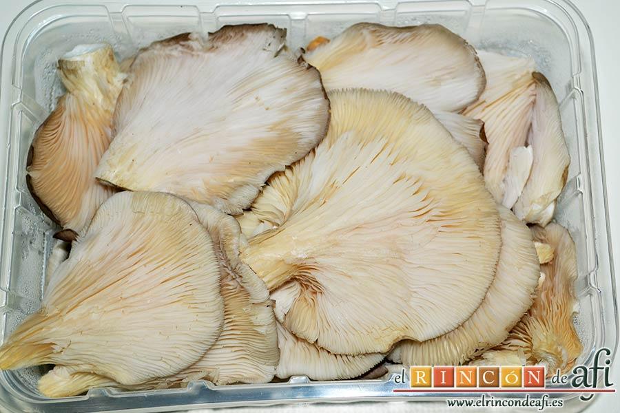 Spätzli con cebollas, setas de cardo y pechugas de pollo, preparar las setas de cardo