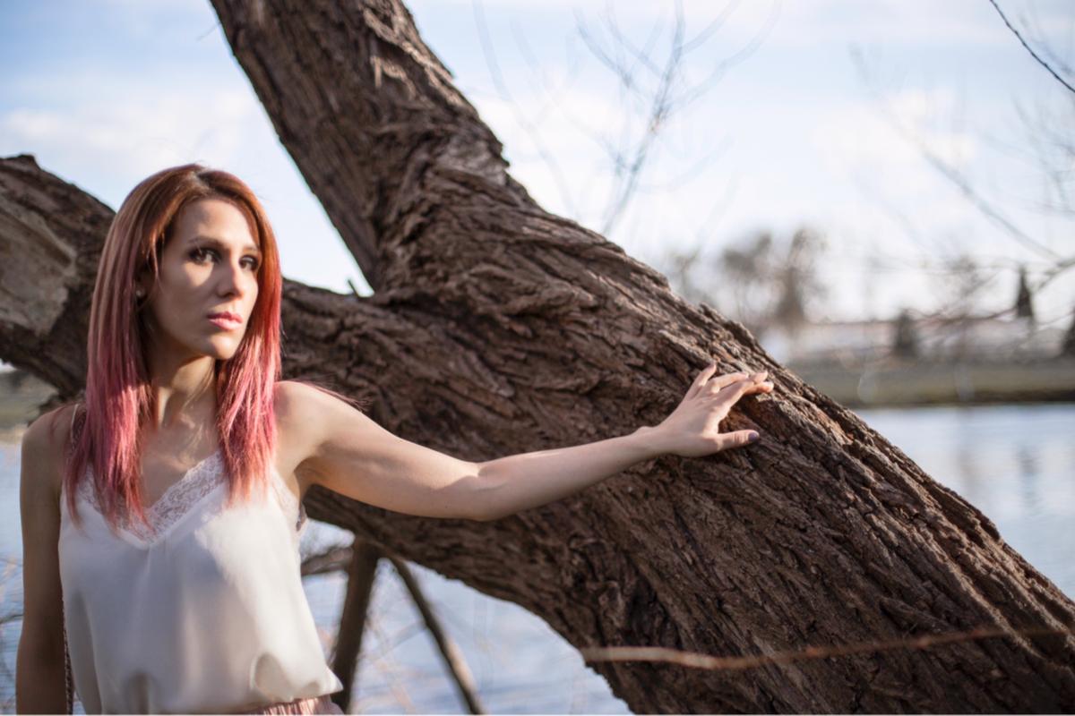 Estilo-boho-chic-falda-rosa-larga