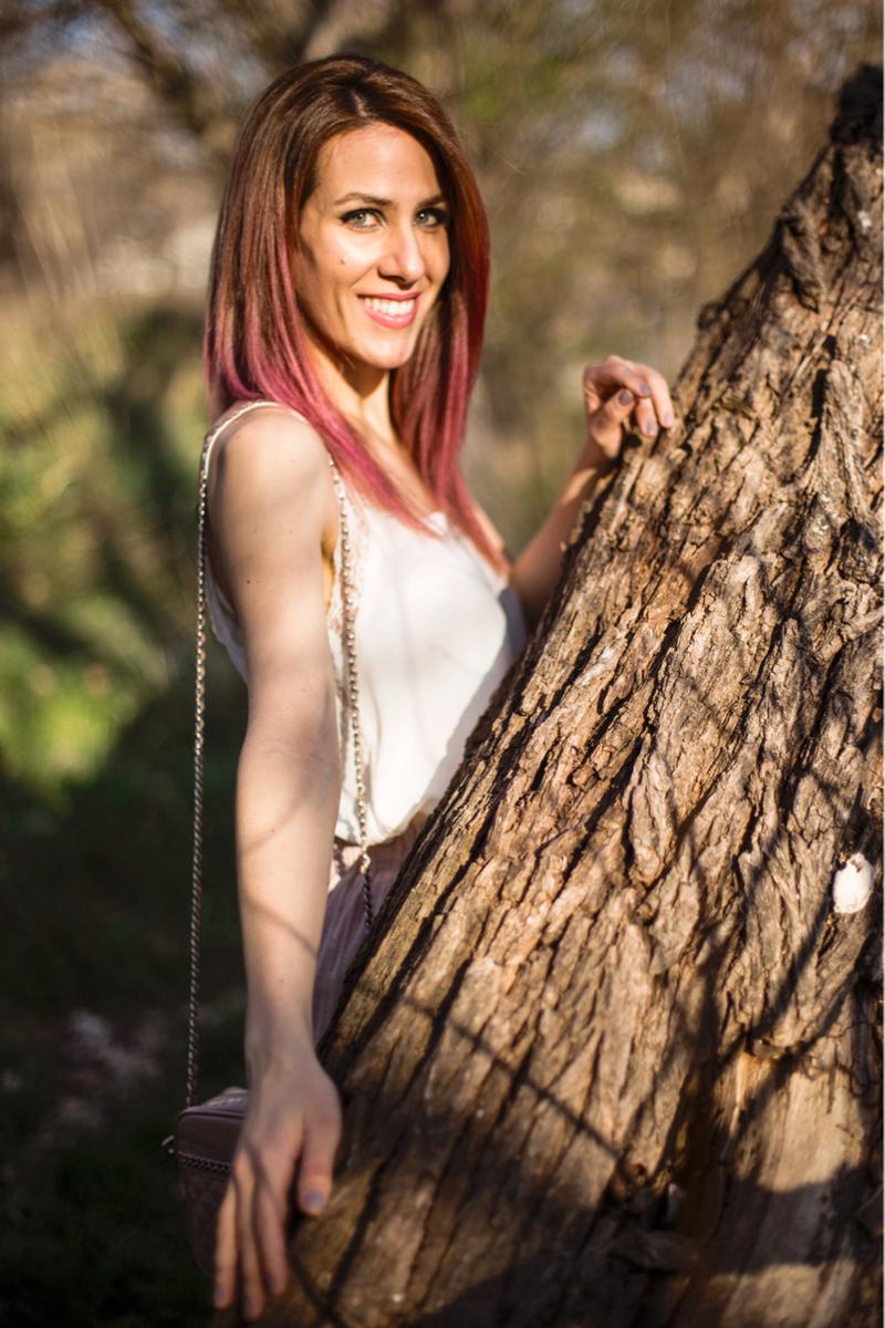 Estilo-boho-chic-falda-rosa-larga