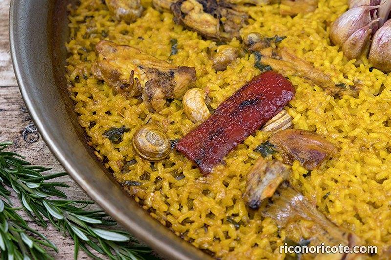 Arroz con conejo y caracoles