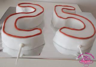 Tarta de velas en forma de números