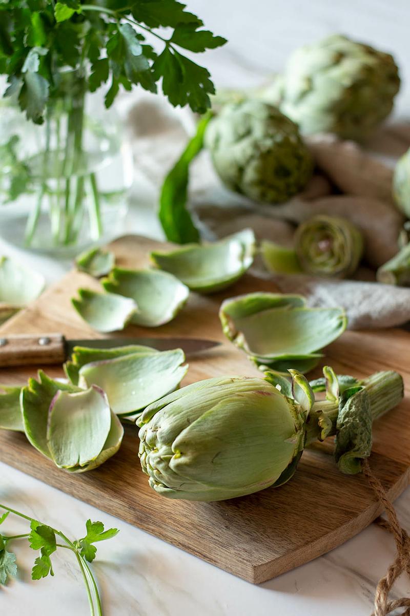 alcachofas rellenas con bechamel de coliflor