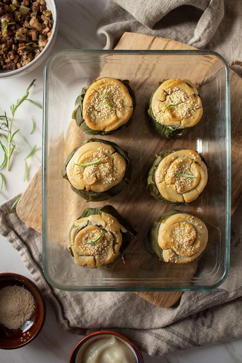 alcachofas rellenas con bechamel de coliflor