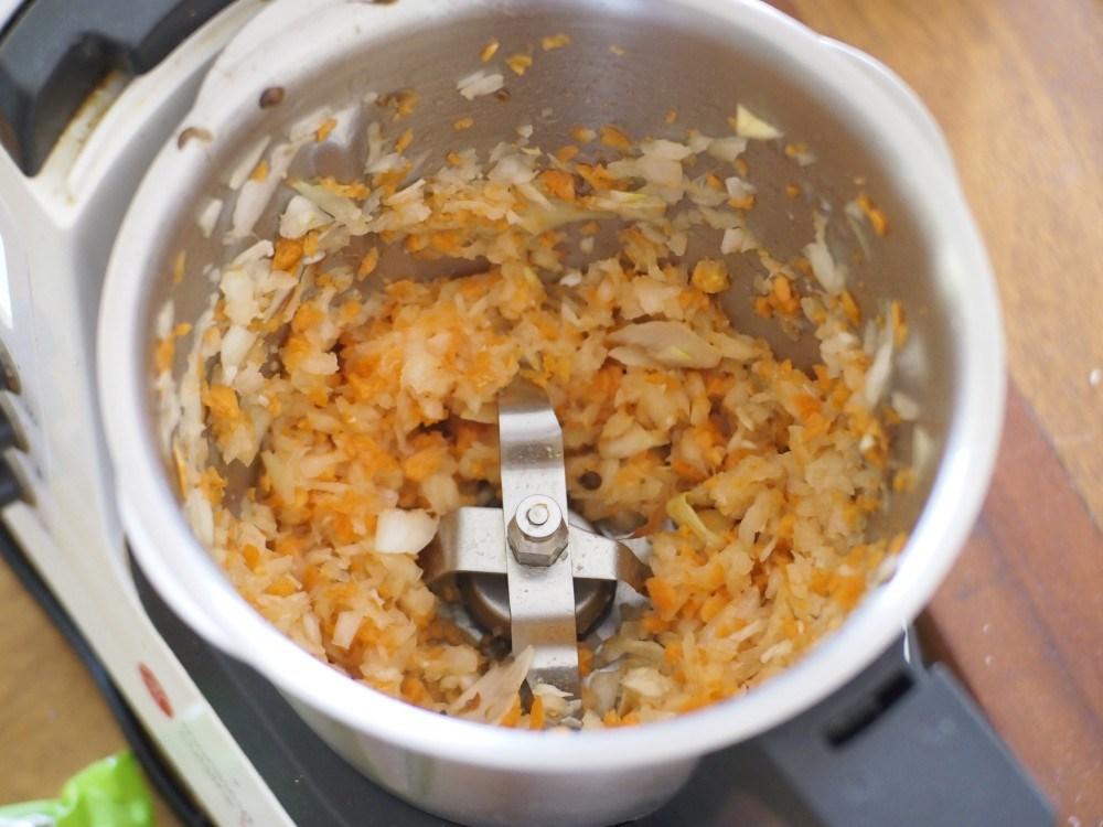 Zanahoria y cebolla picada