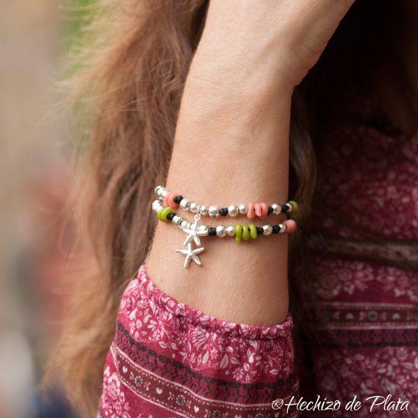 Pulsera personalizada en cordón , plata y cristales artesanales de Hechizo de Plata joyería