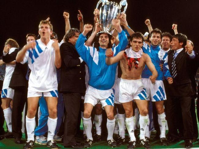 Primer campeón de la Champions League . Olympique de marsella 1993