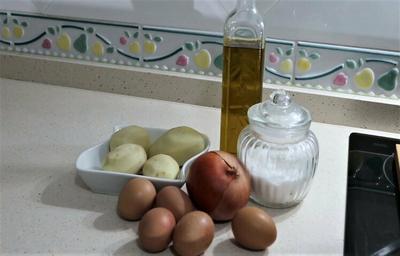 Tortilla de patatas con Mambo Cecotec Cocina