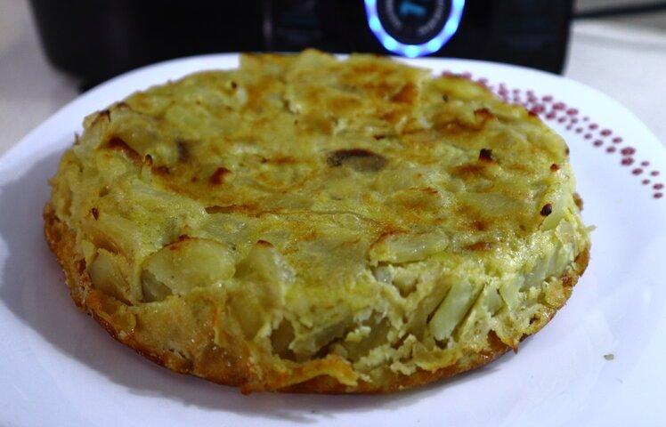 Tortilla de patatas con Cecotec