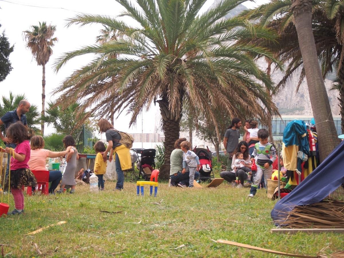 Vista de la explanada del grupo de juego